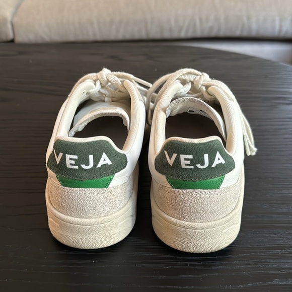 Veja V-90 Leather Sneakers - size 38 - Picture 3 of 5